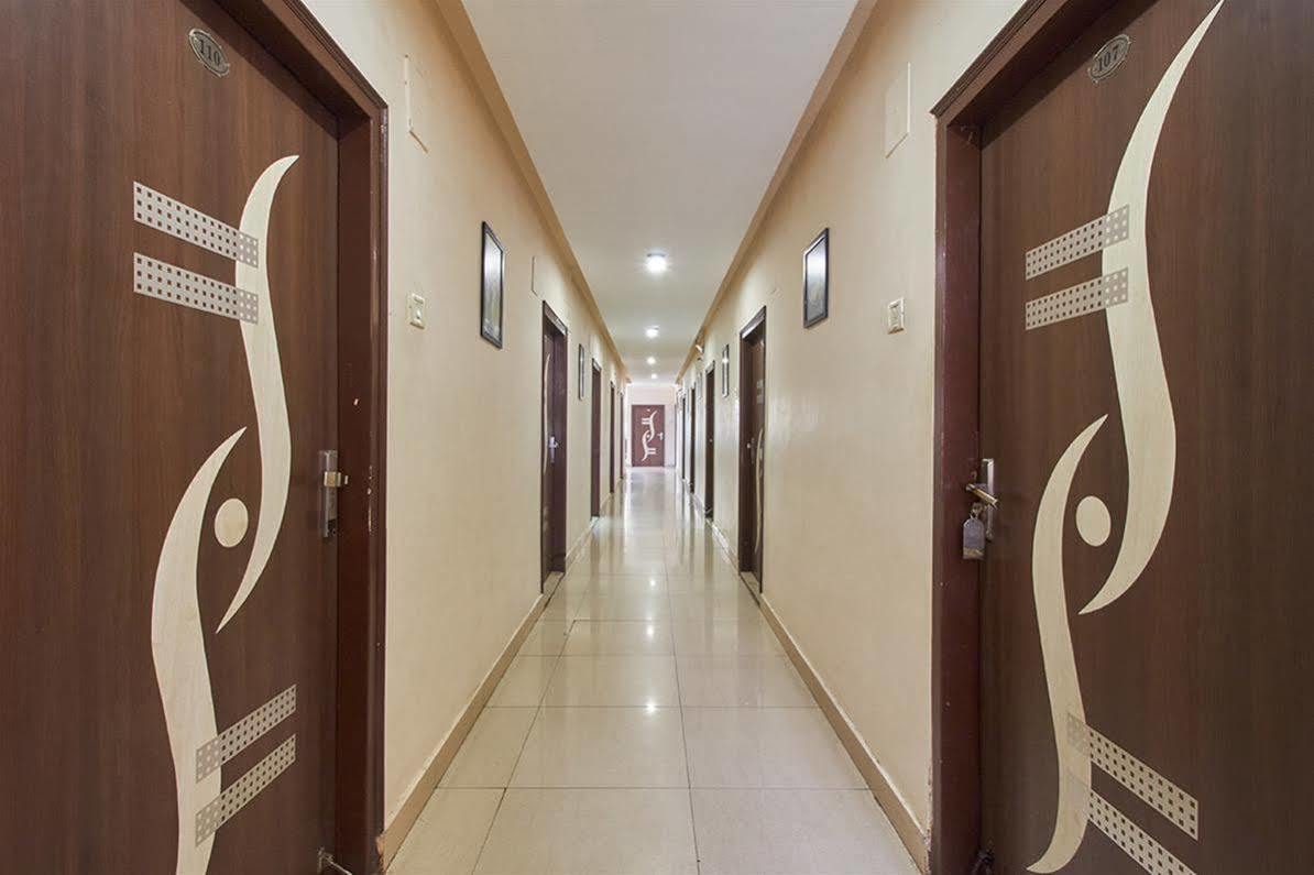 Hotel Sri Sai Krupa Hyderabad Exteriör bild